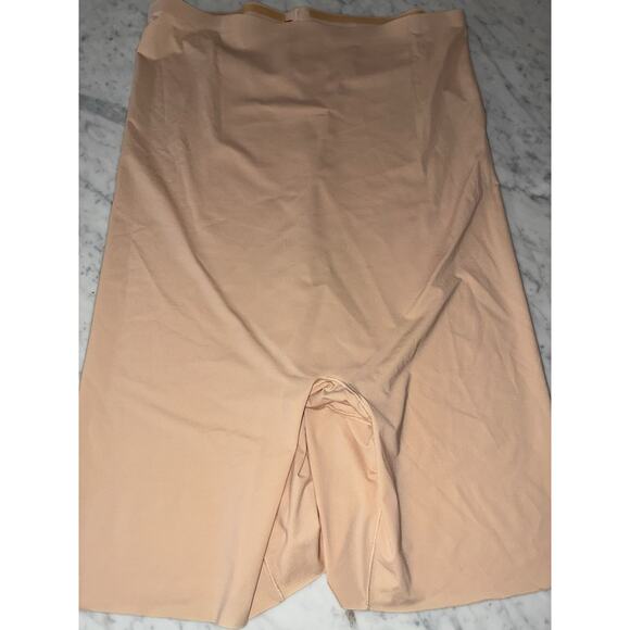 Spanx Thinstincts Shorts Body Shaper 3XL Beige Excellent Condition 10006P - Picture 2 of 8